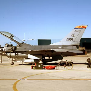 General Dynamics F-16B Fighting Falcon 78-0106
