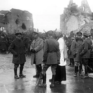 General Rawlinson and others, Peronne, France, WW1