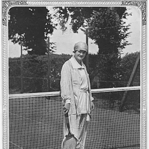 Gertie Millar in a trouser suit, 1916