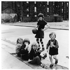 Girls / Glasgow Kerb 1960S