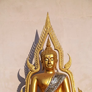 Gold Buddha, Wat Chedi Luang temple, Chiang Mai