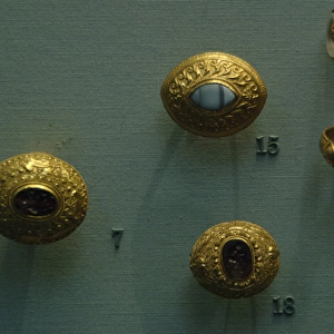 Gold etruscan jewelry. 350-300 BC