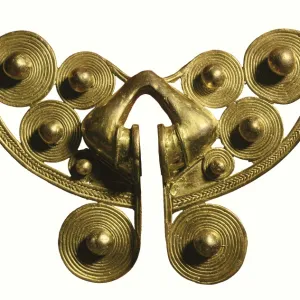 Gold nose ring. Chibcha art. Jewelry. COLOMBIA