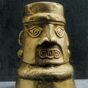 Golden portrait vessel. Pre-Inca civilization, Peru