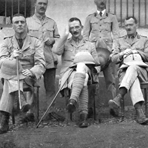 Group photo, British officers, East Africa, WW1