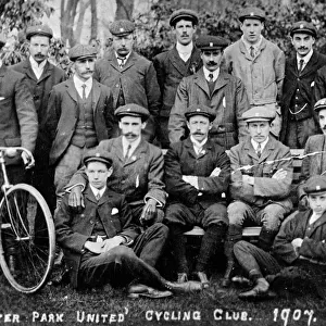 Group photo, Worcester Park United Cycling Club 1907