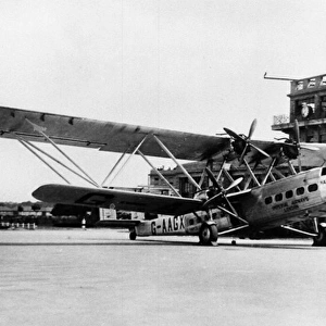 Handley Page HP 42 (forward view, on the ground) -Croyd