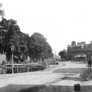 Harpenden High Street early 1900s