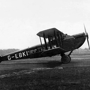 De Havilland DH54 (on the ground, side view)