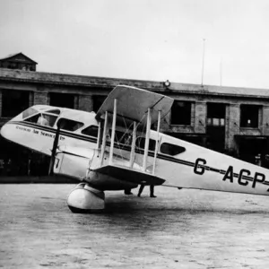 De Havilland DH84 of Railway Air Services at Croydon