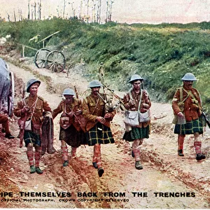 Highlanders pipe themselves back from the trenches, WW1