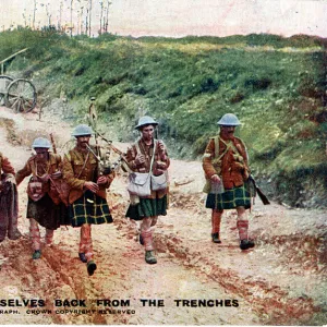 Highlanders pipe themselves back from the trenches, WW1