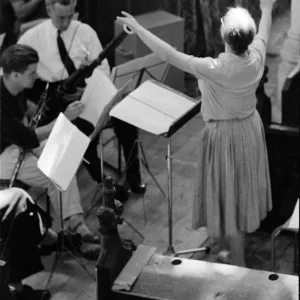 Imogen Holst Conducting at Blythburgh