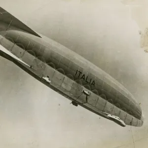 Italia airship, flying over the North Pole