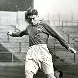 Jimmy Dickinson, Portsmouth FC and England footballer