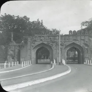 Kashmir Gate, Delhi