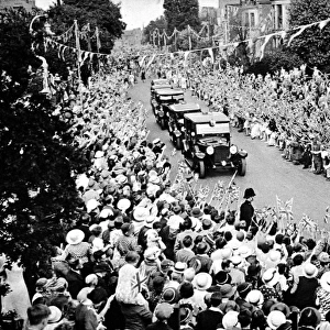 King George V driving through Portsmouth, 1935