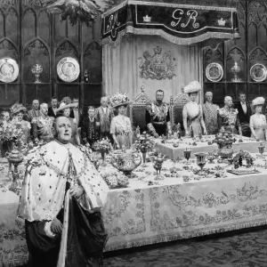 King George V and Queen Mary at a banquet