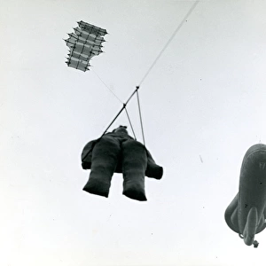 Kite and blimp at the 1950 Royal Aeronautical Society Ga?