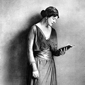 Lady Glenconner, 1915