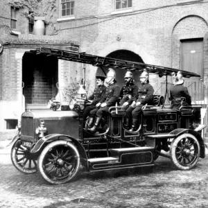 LCC-LFB Braidwood style motorised pump at Southwark LCC-LFB Braidwood style motorised pump at Southwark