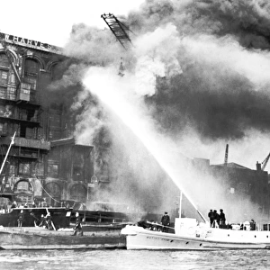 LCC-LFB fireboat Massey Shaw in action