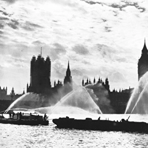 LCC-LFB fireboats using monitors on the Thames, WW2