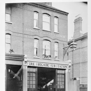 LCC-MFB Battersea sub-fire station, London SW8