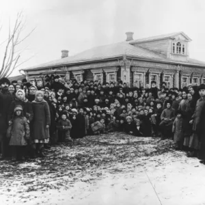 Lenin and Wife Krupskaya Visiting Kashino