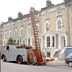 LFDCA-LFB Vintage fire engine in a Clapham street