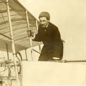 Lon Delagrange (1872-1910) in his Voisin-Delagrange II