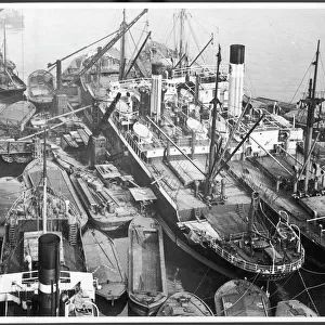 London Docks 1930S