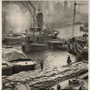 London Life - The Busy Docks of the Port of London