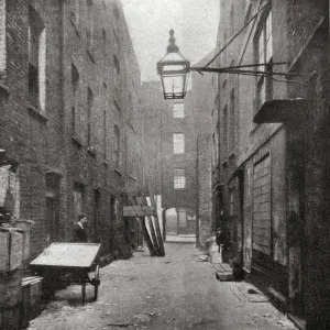 London Slums - Feathers Court, Drury Lane