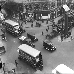 London Traffic 1930S