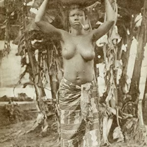 Madimba - Congo - Pipe-smoking lady