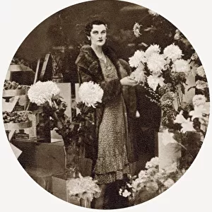 Margaret Whigham flower arranging in Selfridges window
