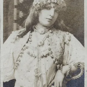 Marie Lloyd music hall singer and comedienne 1870-1922 Marie Lloyd music hall singer and comedienne 1870-1922