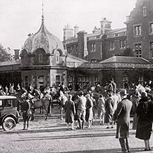 The Meet in front of Easthampstead Park, Berkshire