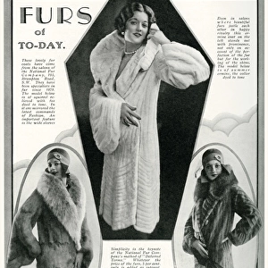 Models wearing furs 1929