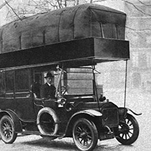 Mr Asquiths Wolseley Landaulette with gas container, WW1