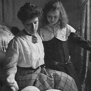 Mrs Asquith with her daughter, Elizabeth