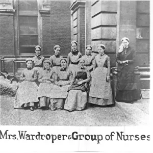 Mrs Wardroper and group of nurses