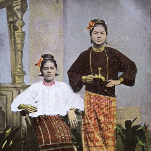 Myanmar - Sisters - Studio portrait photograph