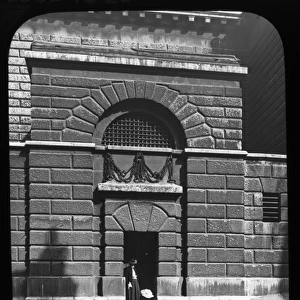 Newgate Prison (entrance)