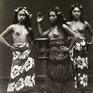 Pacific Islands, Oceania: portrait of young women