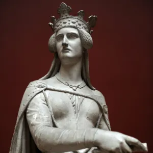 Philippa of England (1394-1430). Statue