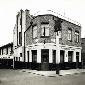 Photograph of Bricklayers Arms, Norwood (New), London Photograph of Bricklayers Arms, Norwood (New), London