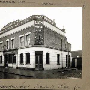 Photograph of Featherstone Arms, Southall, Greater London