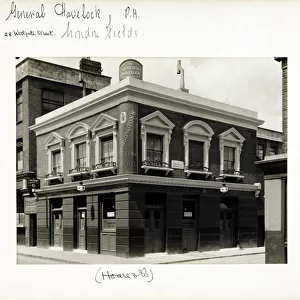 Photograph of General Havelock PH, London Fields, London